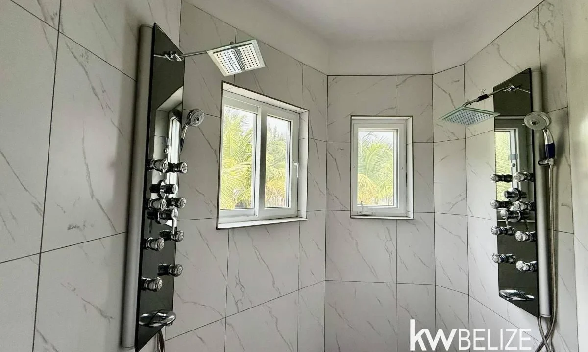 kellerwilliamsbelize-h2123-19