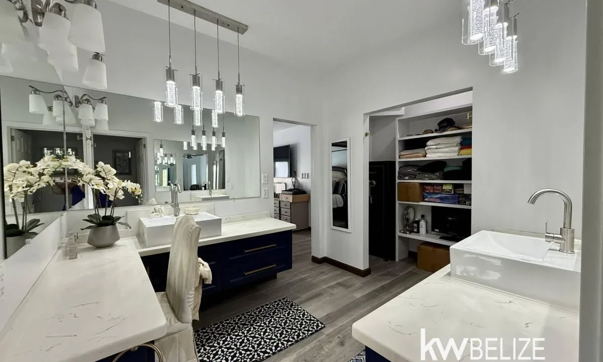 kellerwilliamsbelize-h2123-20