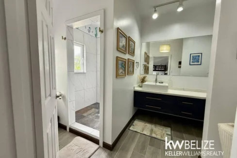 kellerwilliamsbelize-h2123-24