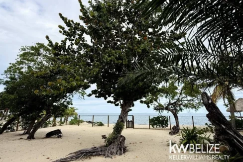 kellerwilliamsbelize-h2127-02