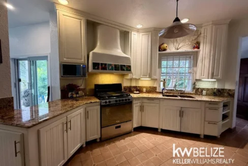 kellerwilliamsbelize-h2127-10
