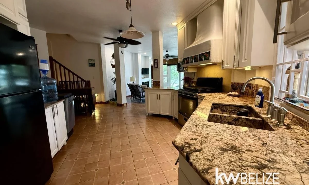 kellerwilliamsbelize-h2127-14