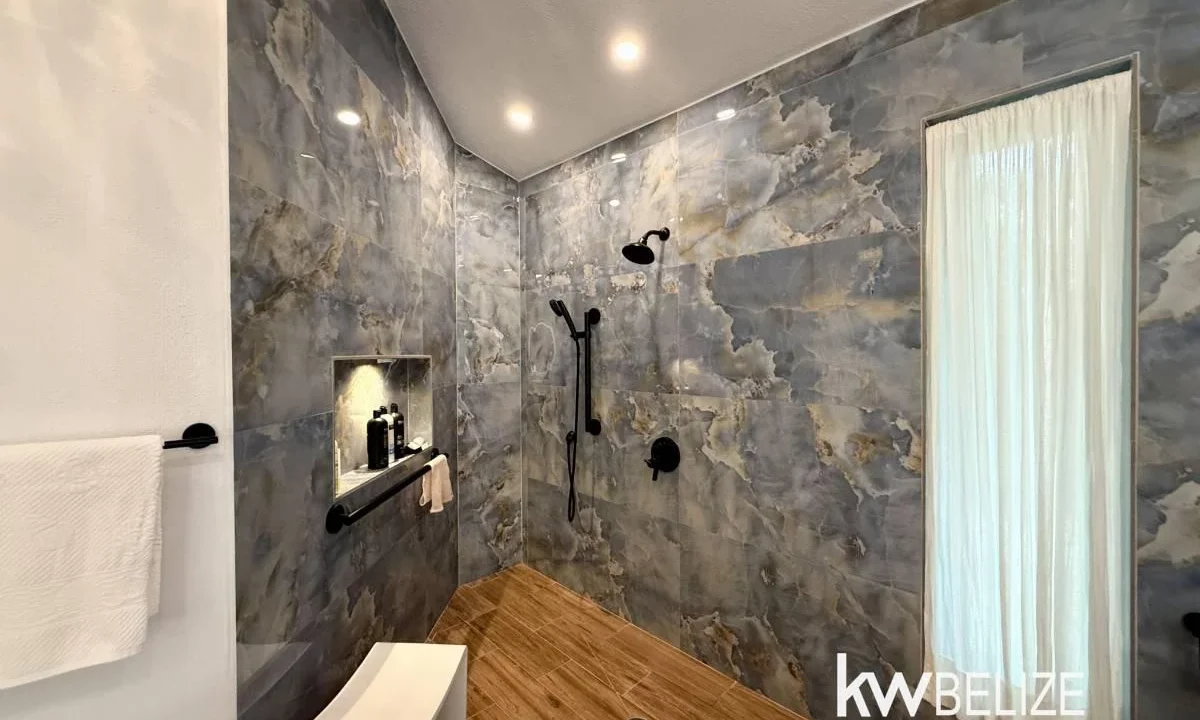 kellerwilliamsbelize-h2127-20