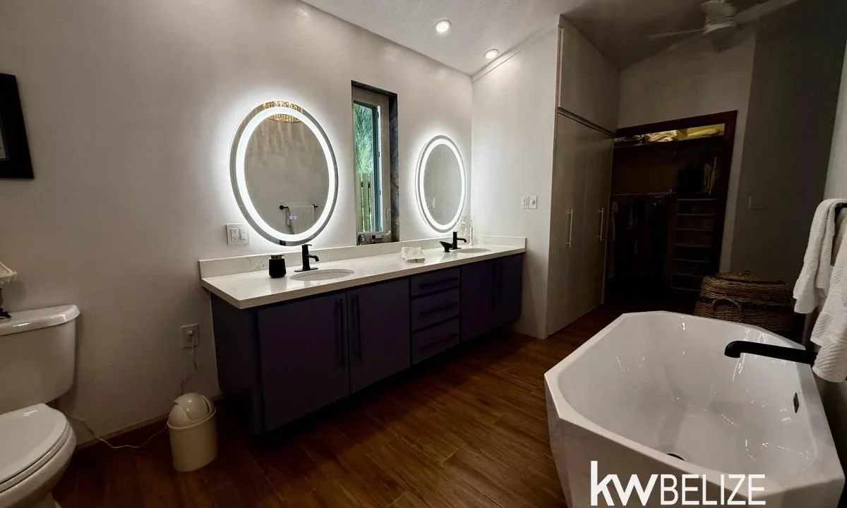 kellerwilliamsbelize-h2127-21