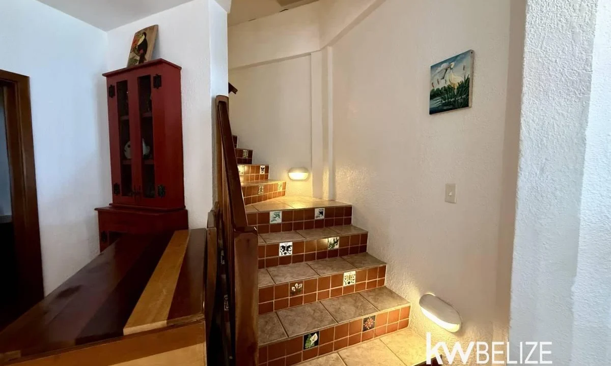 kellerwilliamsbelize-h2127-24
