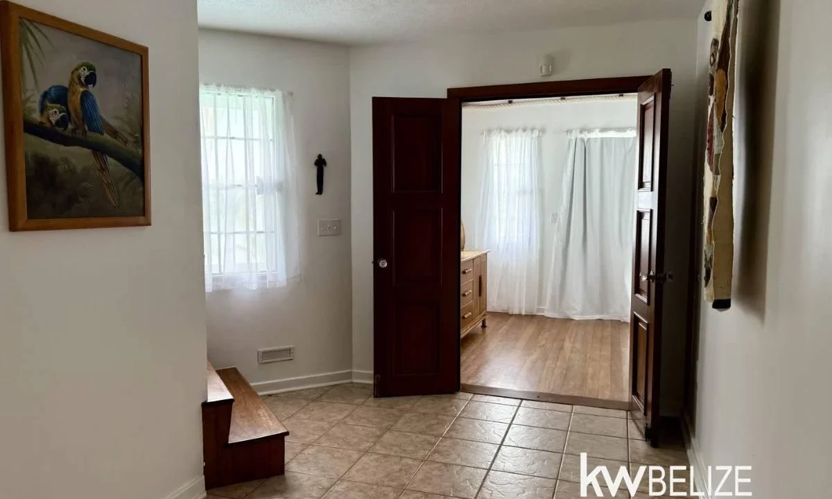 kellerwilliamsbelize-h2127-25