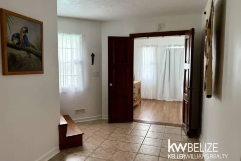 kellerwilliamsbelize-h2127-25