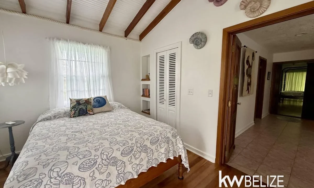 kellerwilliamsbelize-h2127-26