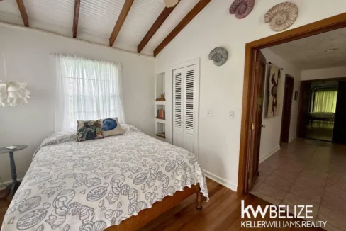 kellerwilliamsbelize-h2127-26