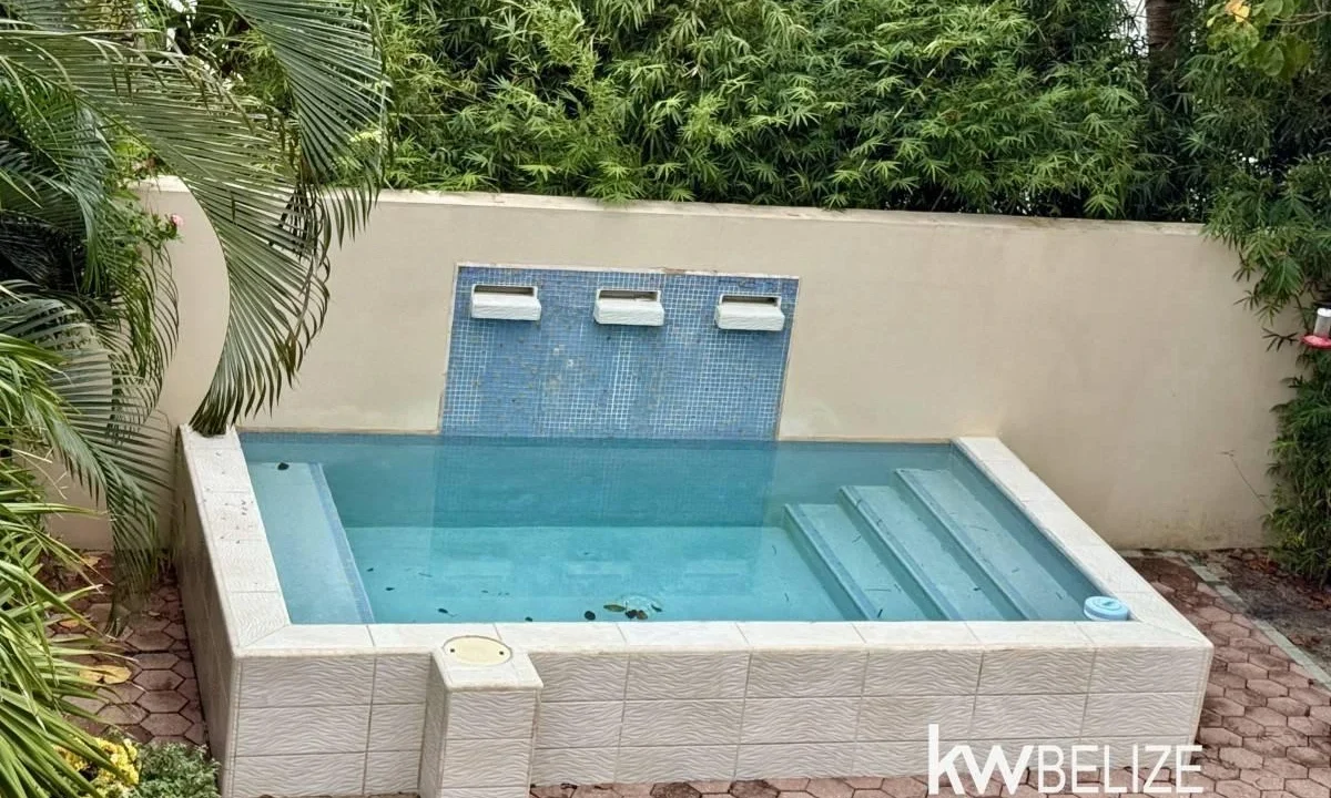 kellerwilliamsbelize-h2127-33