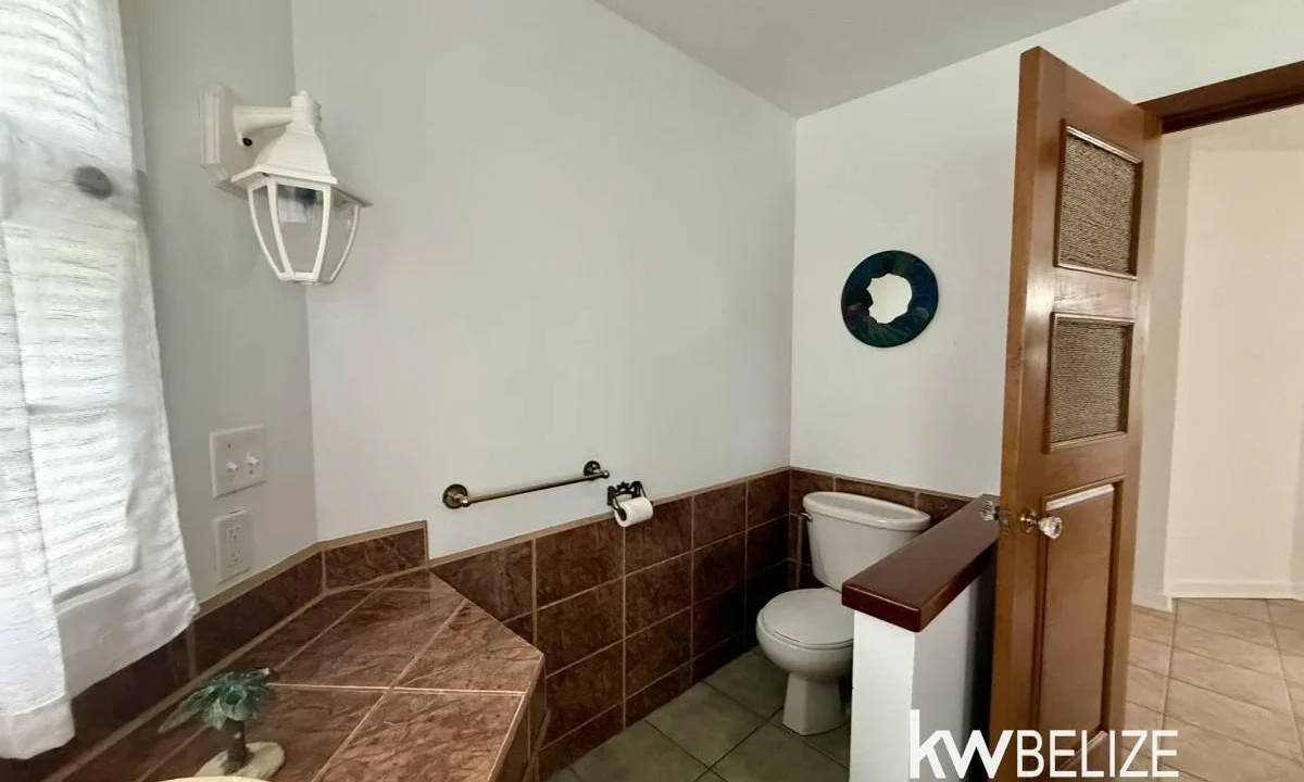 kellerwilliamsbelize-h2127-35