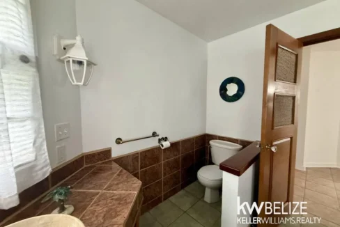 kellerwilliamsbelize-h2127-35