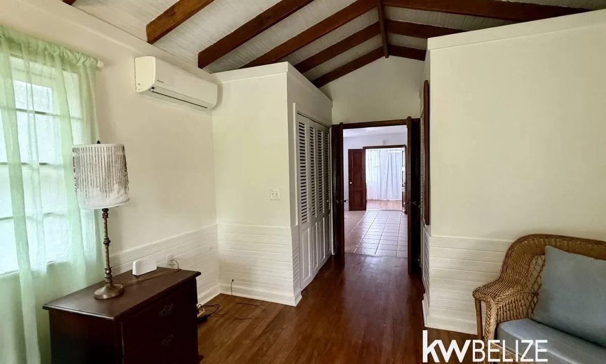 kellerwilliamsbelize-h2127-37