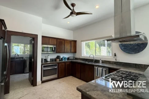 kellerwilliamsbelize-h2130-11