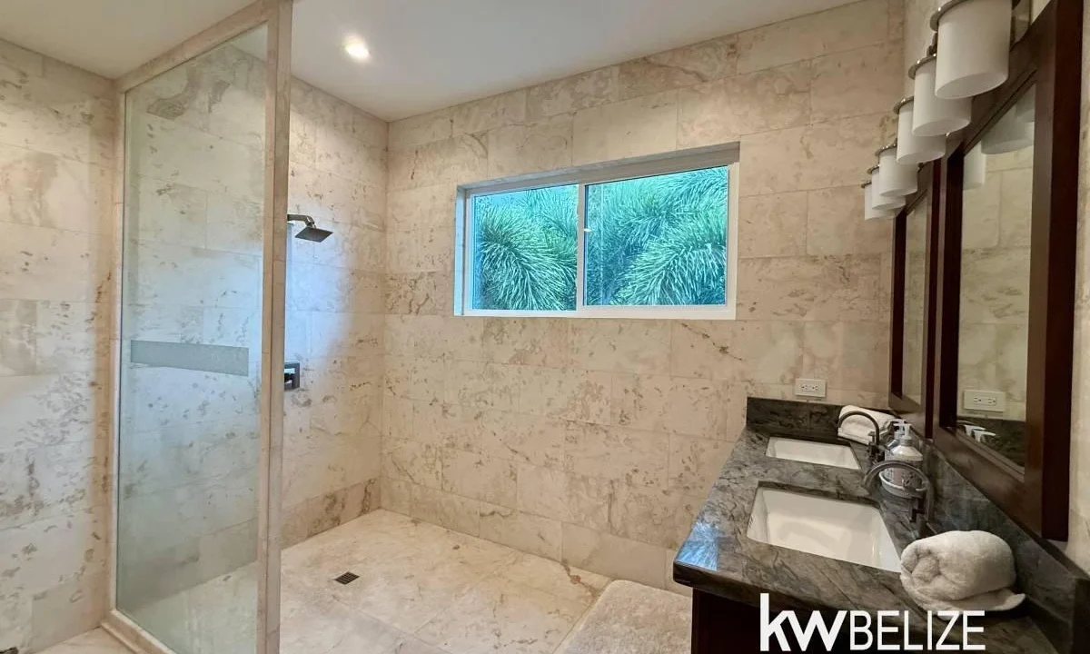 kellerwilliamsbelize-h2130-30