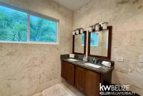kellerwilliamsbelize-h2130-31