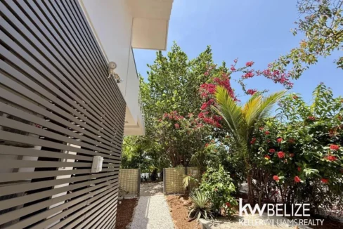 kellerwilliamsbelize-h2130-47