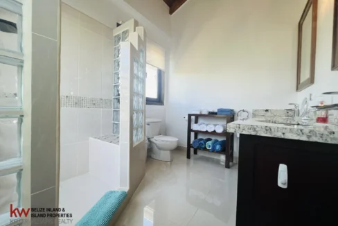 kellerwilliamsbelize-h5002-22