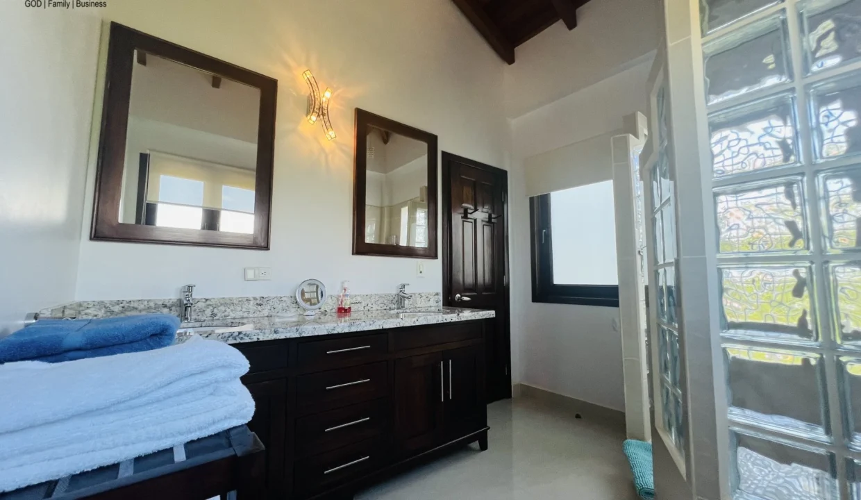 kellerwilliamsbelize-h5002-23