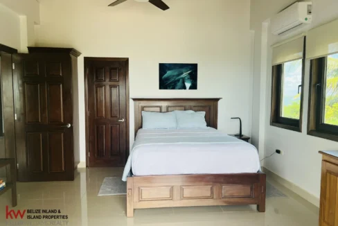 kellerwilliamsbelize-h5002-25