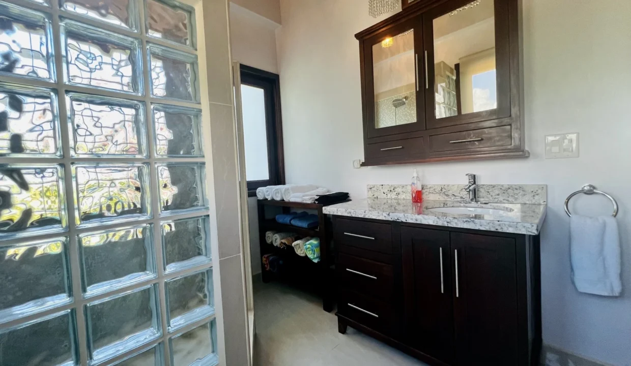 kellerwilliamsbelize-h5002-30