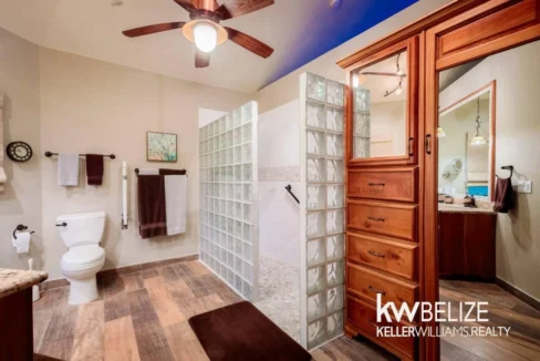 kellerwilliamsbelize-jdr062511cz-41