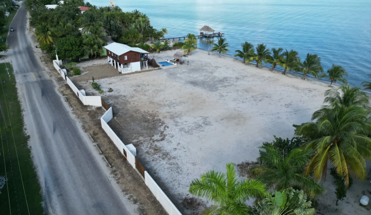 kellerwilliamsbelize-l1025-01