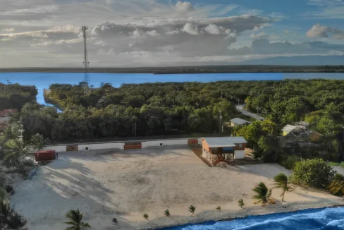 kellerwilliamsbelize-l1025-04