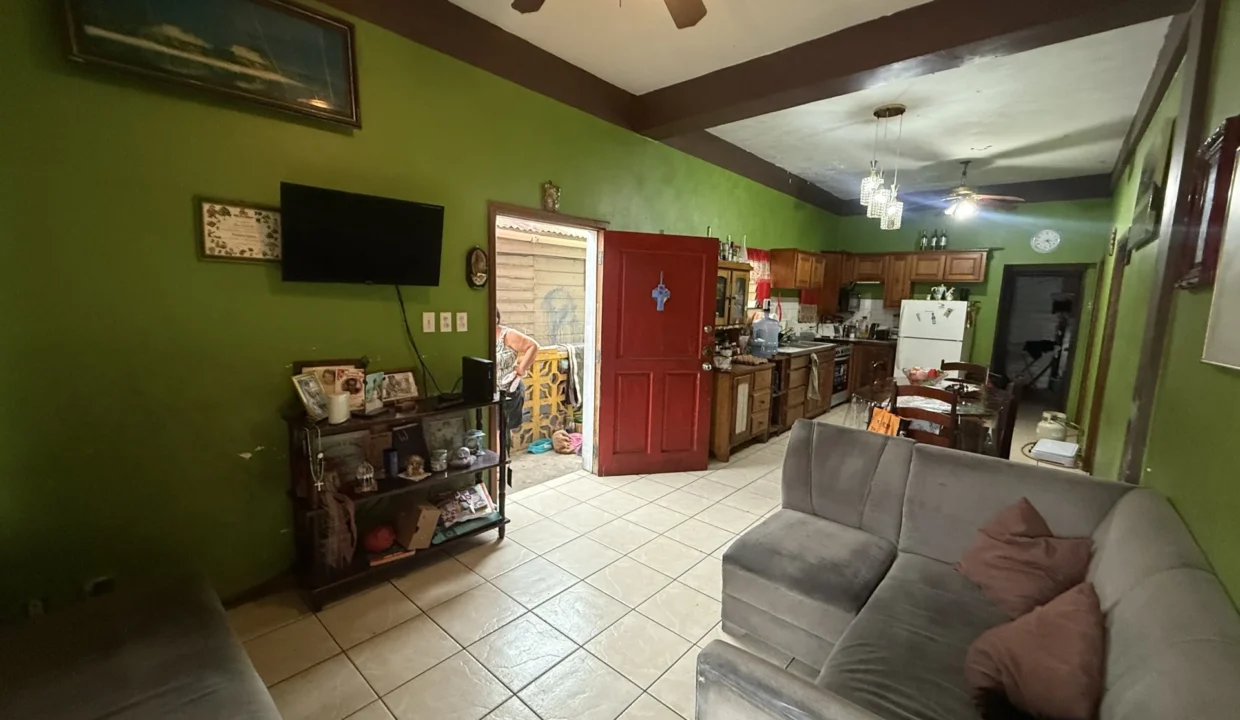 kellerwilliamsbelize-l131125dtsp-04