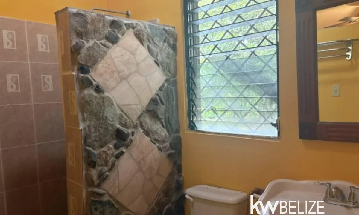 kellerwilliamsbelize-lr022607b-18