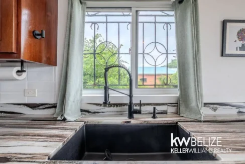 kellerwilliamsbelize-m-bh112606h-07