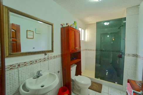 MAIN20BATHROOM20