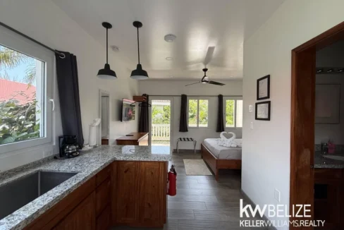 kellerwilliamsbelize-c2128-14