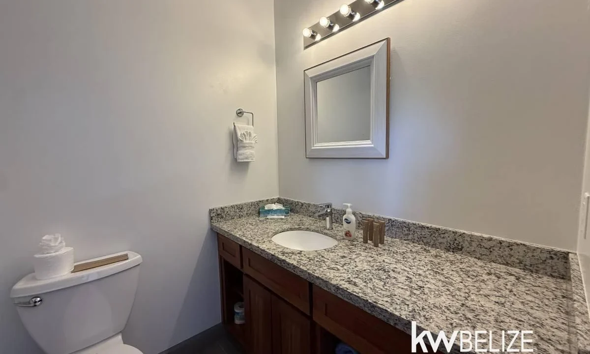 kellerwilliamsbelize-c2131-18