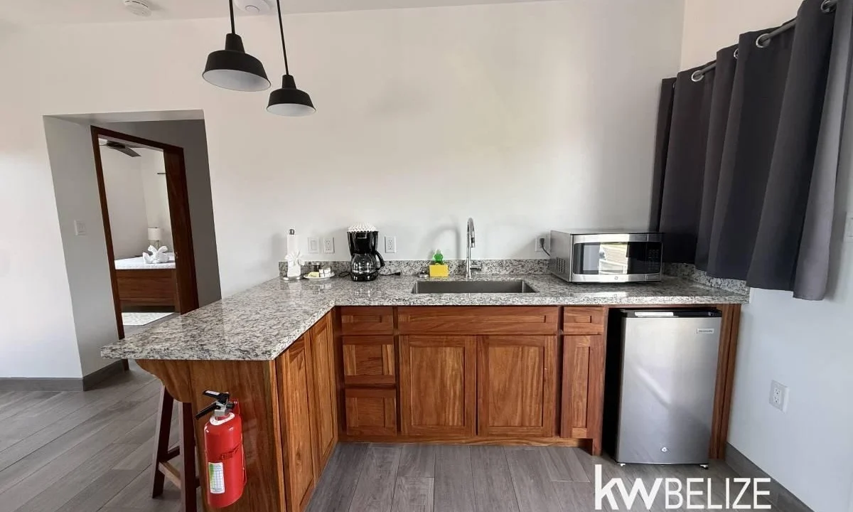 kellerwilliamsbelize-c2131-24