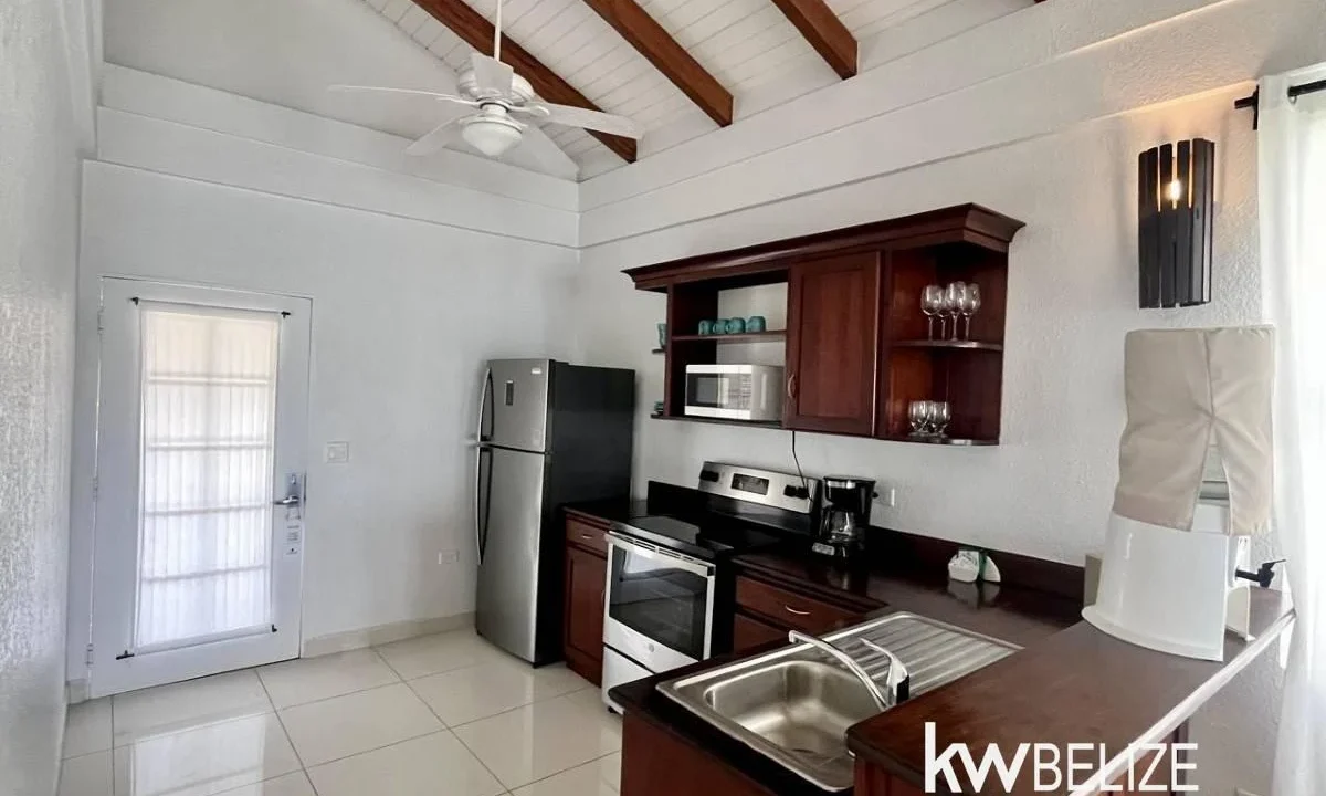 kellerwilliamsbelize-c2132-09