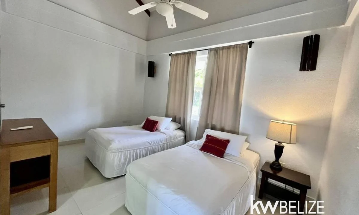 kellerwilliamsbelize-c2132-12