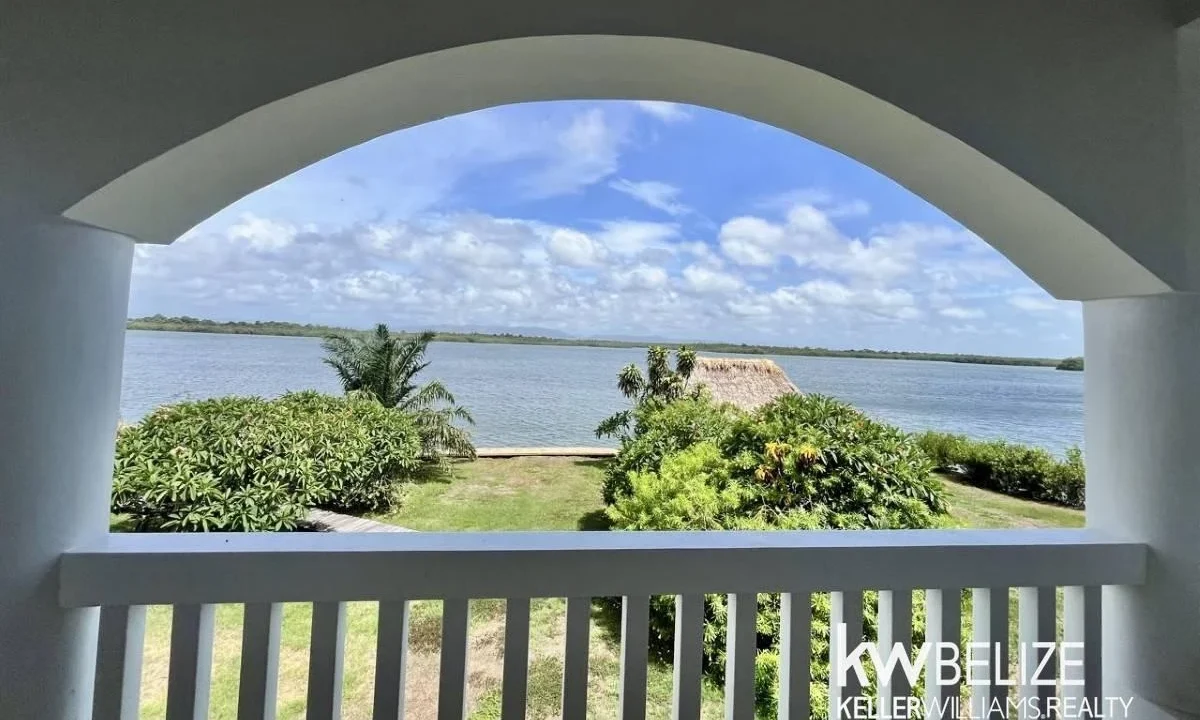 kellerwilliamsbelize-c2132-14