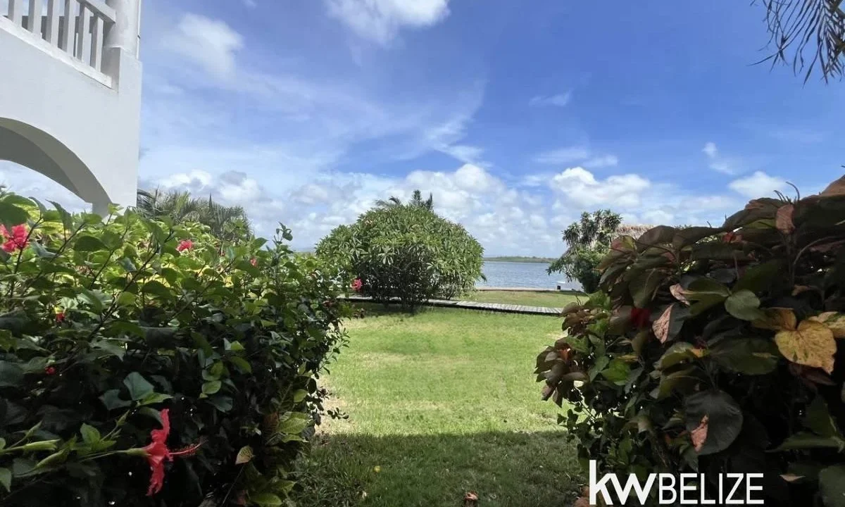 kellerwilliamsbelize-c2132-19