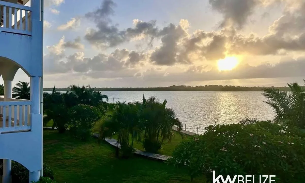 kellerwilliamsbelize-c2132-20