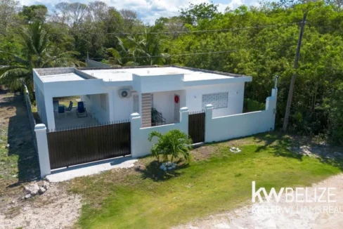 kellerwilliamsbelize-dh102604cz-01
