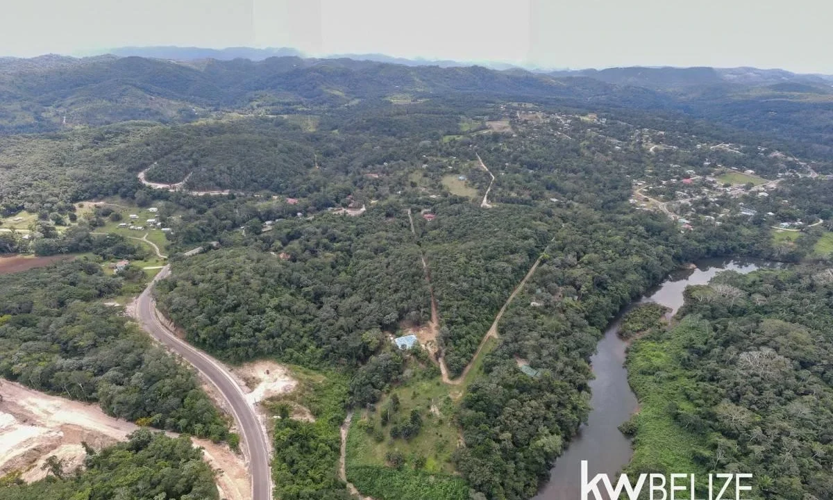 kellerwilliamsbelize-gl132302cr-02
