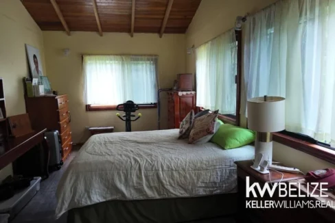 kellerwilliamsbelize-h032603si-12