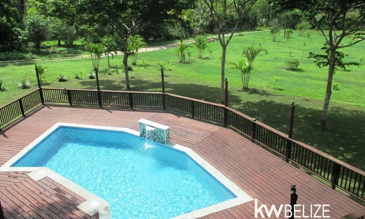 kellerwilliamsbelize-h061511bt-02