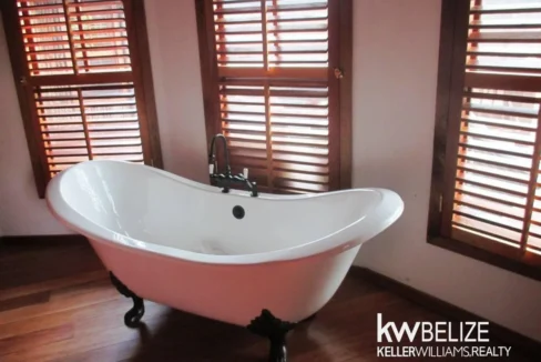 kellerwilliamsbelize-h061511bt-24