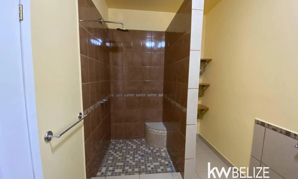 kellerwilliamsbelize-h082312si-09