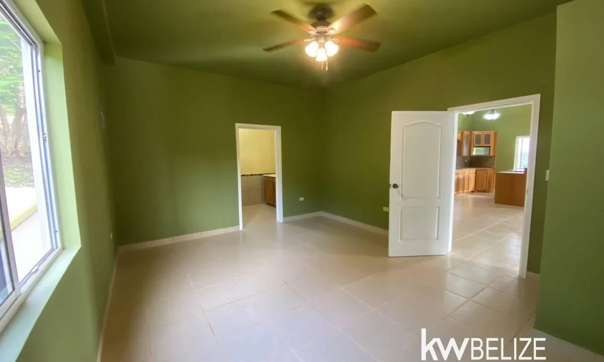 kellerwilliamsbelize-h082312si-30