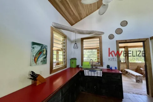 kellerwilliamsbelize-h2080-10