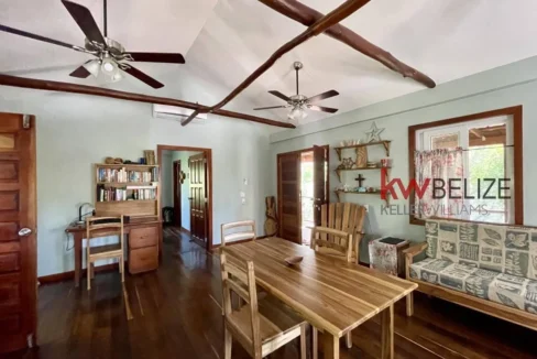 kellerwilliamsbelize-h2090-04