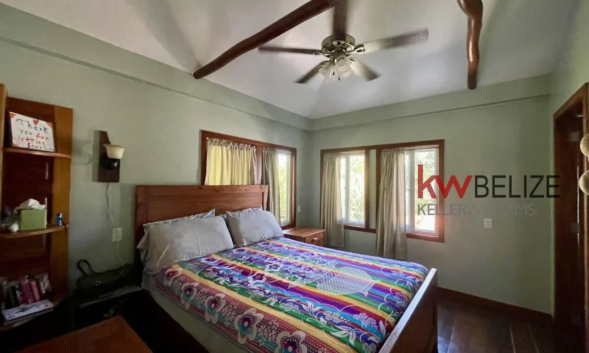 kellerwilliamsbelize-h2090-08